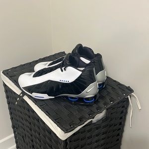 Nike Shox “Orlando Magic” basketball shoes